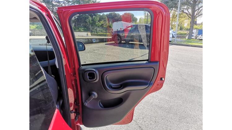 Fiat Panda CROSS 1.0 FireFly S&S Hybrid PROMO WEB Berlina