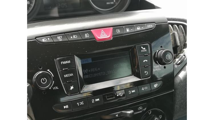 Lancia Ypsilon ECOCHIC GOLD GPL Berlina
