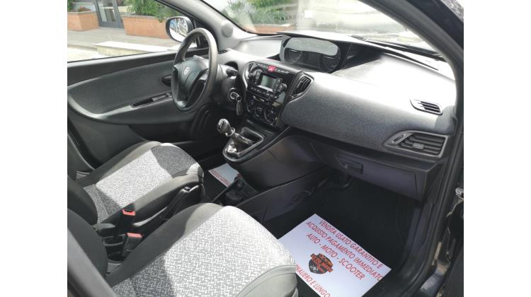 Lancia Ypsilon ECOCHIC GOLD GPL Berlina