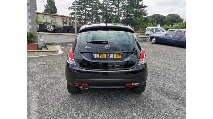 Lancia Ypsilon ECOCHIC GOLD GPL Berlina