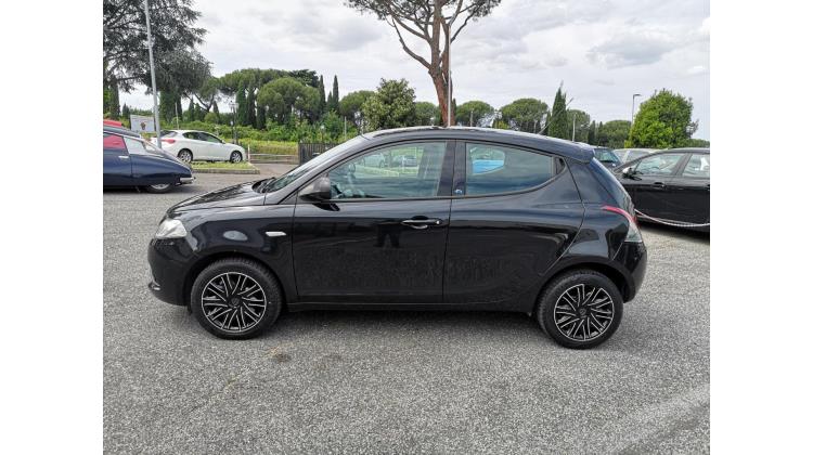 Lancia Ypsilon ECOCHIC GOLD GPL Berlina