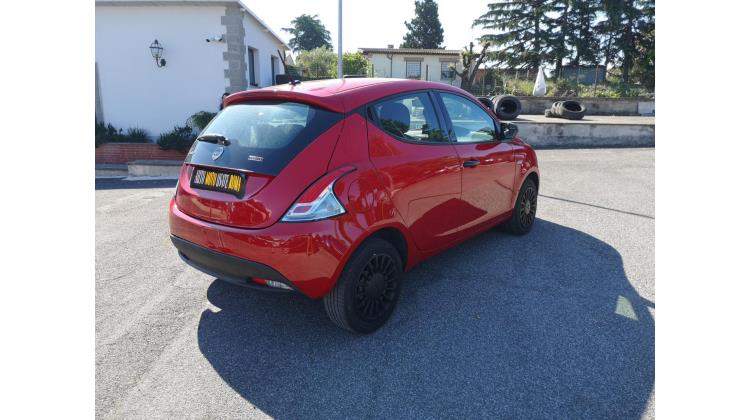 Lancia Ypsilon 1.0 FireFly HYBDIR S&S ECOCHIC PROMO WEB Berlina