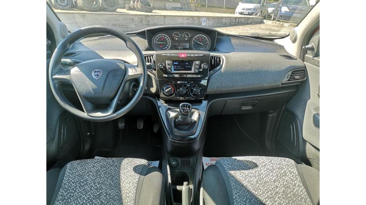 Lancia Ypsilon 1.0 FireFly HYBDIR S&S ECOCHIC PROMO WEB Berlina