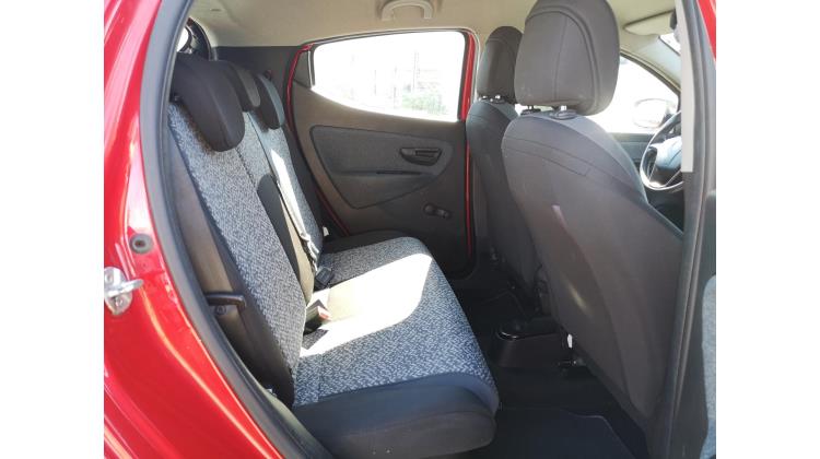 Lancia Ypsilon 1.0 FireFly HYBDIR S&S ECOCHIC PROMO WEB Berlina