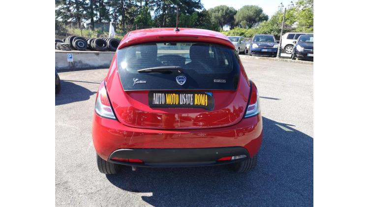 Lancia Ypsilon 1.0 FireFly HYBDIR S&S ECOCHIC PROMO WEB Berlina