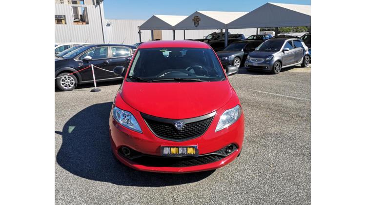 Lancia Ypsilon 1.0 FireFly HYBDIR S&S ECOCHIC PROMO WEB Berlina