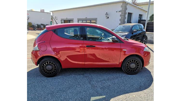 Lancia Ypsilon 1.0 FireFly HYBDIR S&S ECOCHIC PROMO WEB Berlina
