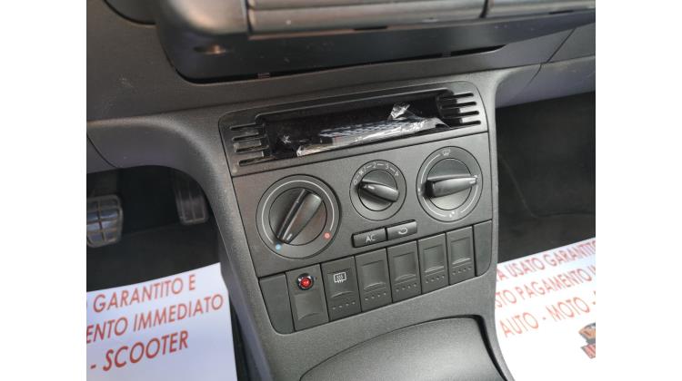 Volkswagen Polo 1.4 16v Berlina