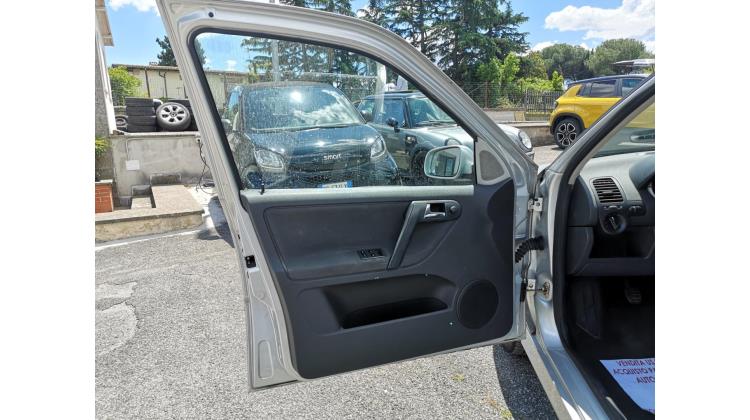 Volkswagen Polo 1.4 16v Berlina