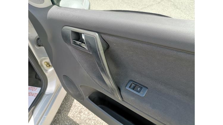 Volkswagen Polo 1.4 16v Berlina