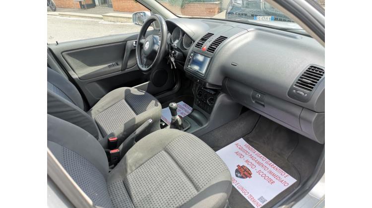 Volkswagen Polo 1.4 16v Berlina