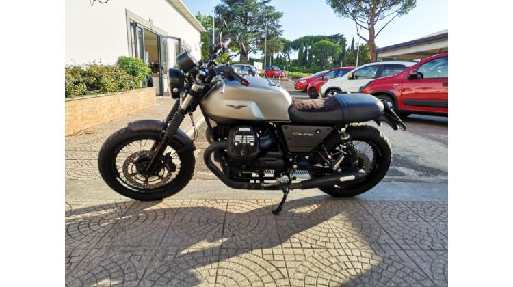 MOTO GUZZI V7 III LIMITED NAKED