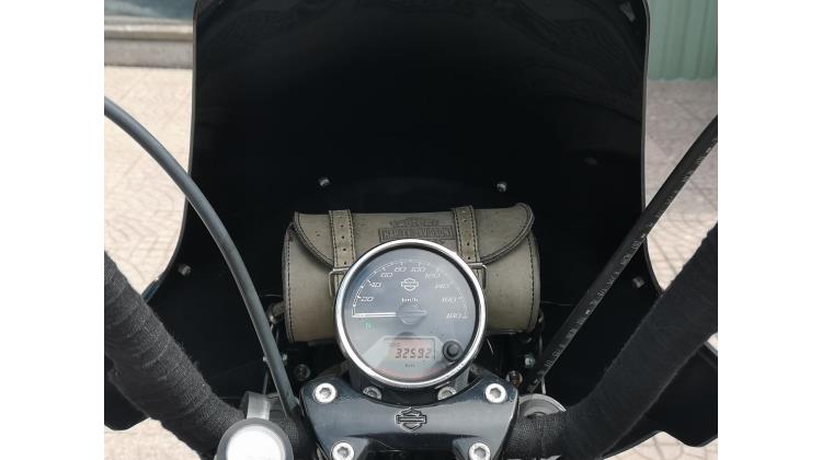 HARLEY DAVIDSON STREET 750 CUSTOM