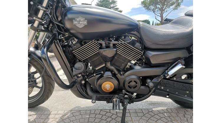 HARLEY DAVIDSON STREET 750 CUSTOM