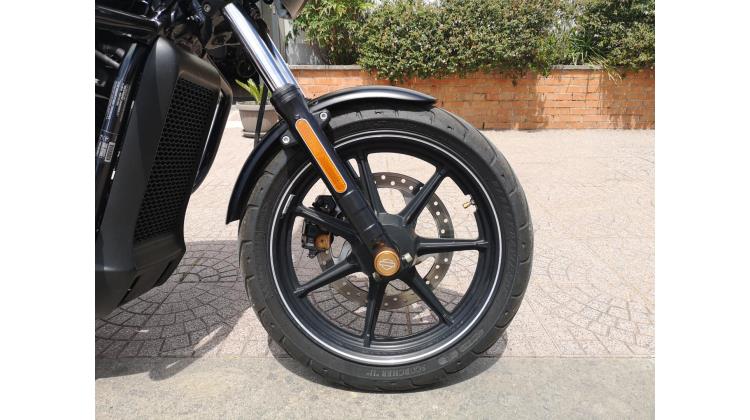 HARLEY DAVIDSON STREET 750 CUSTOM