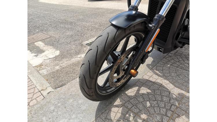 HARLEY DAVIDSON STREET 750 CUSTOM