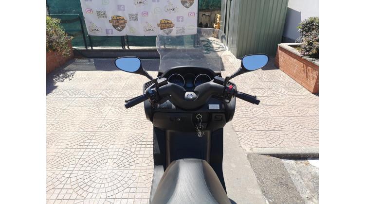 Yamaha Majesty 400 SCOOTER