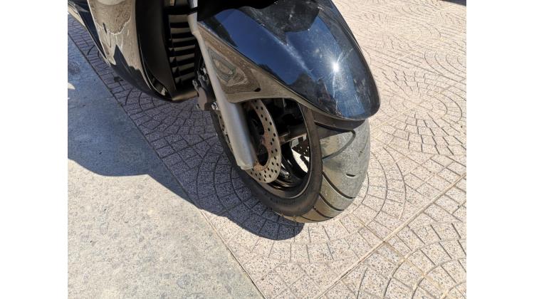Yamaha Majesty 400 SCOOTER