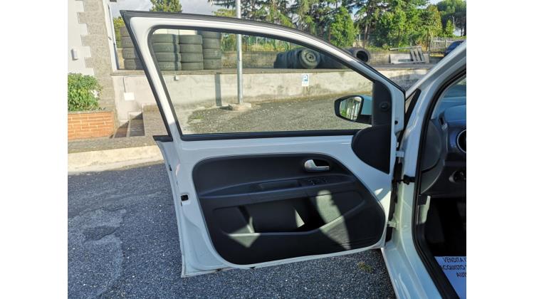 Volkswagen UP EVO Color City Car