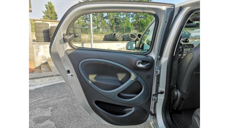 Smart Forfour BRABUS EQ City Car