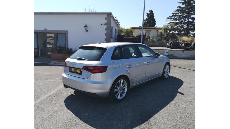 Audi A3 Sportback S TRONIC Berlina