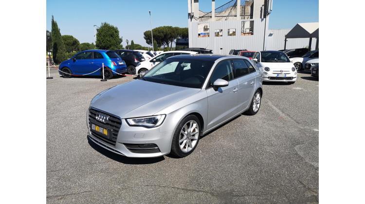 Audi A3 Sportback S TRONIC Berlina
