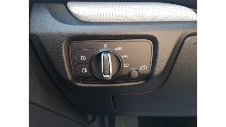 Audi A3 Sportback S TRONIC Berlina