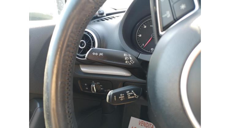 Audi A3 Sportback S TRONIC Berlina