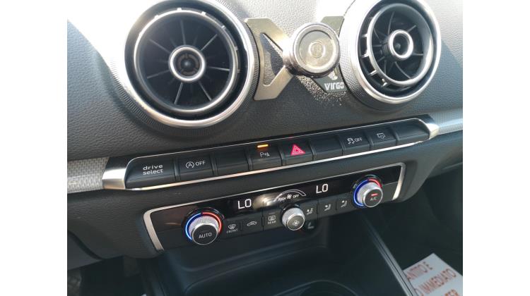 Audi A3 Sportback S TRONIC Berlina