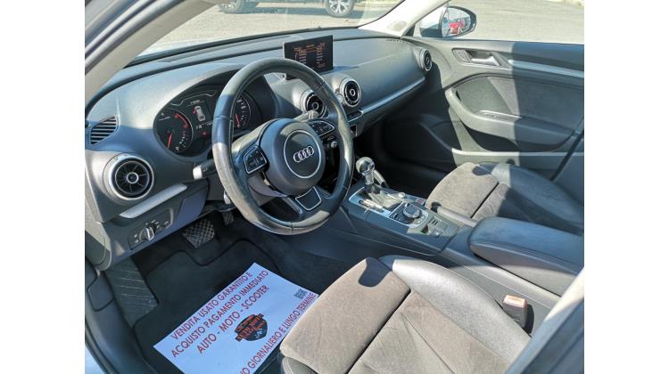 Audi A3 Sportback S TRONIC Berlina