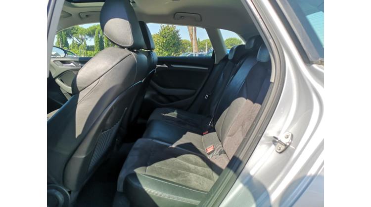 Audi A3 Sportback S TRONIC Berlina