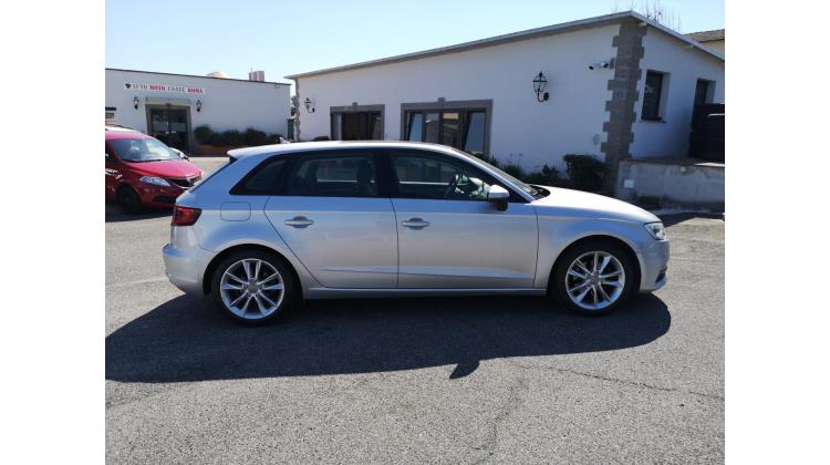 Audi A3 Sportback S TRONIC Berlina
