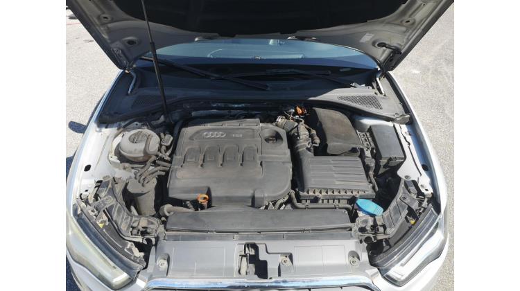 Audi A3 Sportback S TRONIC Berlina