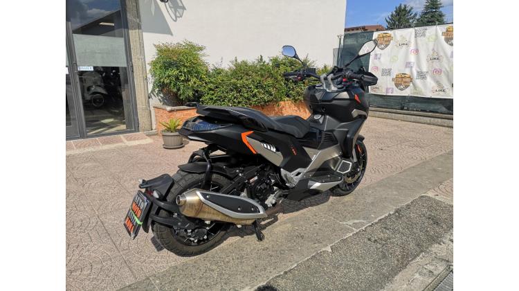 PEUGEOT XP 400 GT SCOOTER