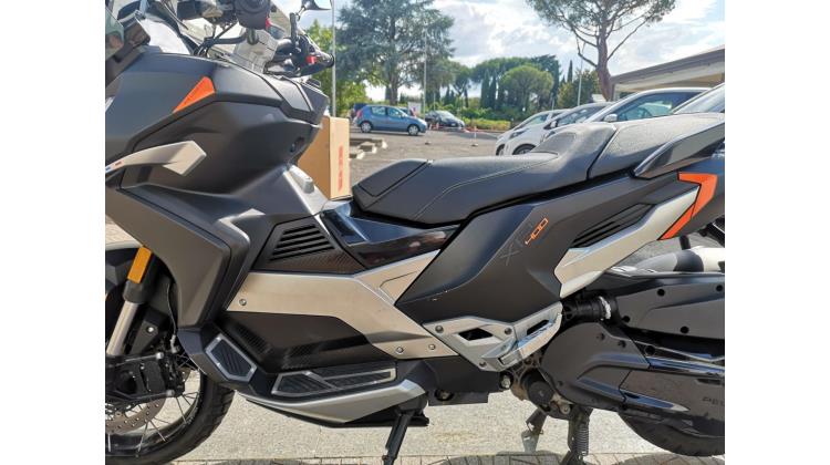 PEUGEOT XP 400 GT SCOOTER