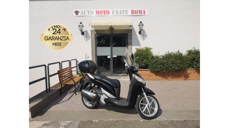 Honda SH 300i con bauletto SCOOTER