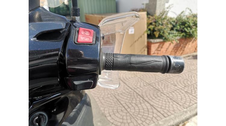 Honda SH 300i con bauletto SCOOTER