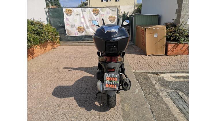 Honda SH 300i con bauletto SCOOTER