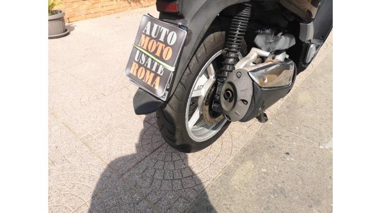 Honda SH 300i con bauletto SCOOTER