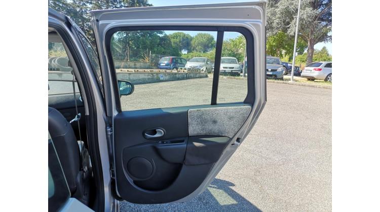 Renault Modus DINAMIQUE Berlina