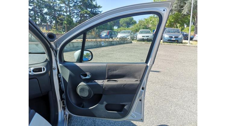 Renault Modus DINAMIQUE Berlina