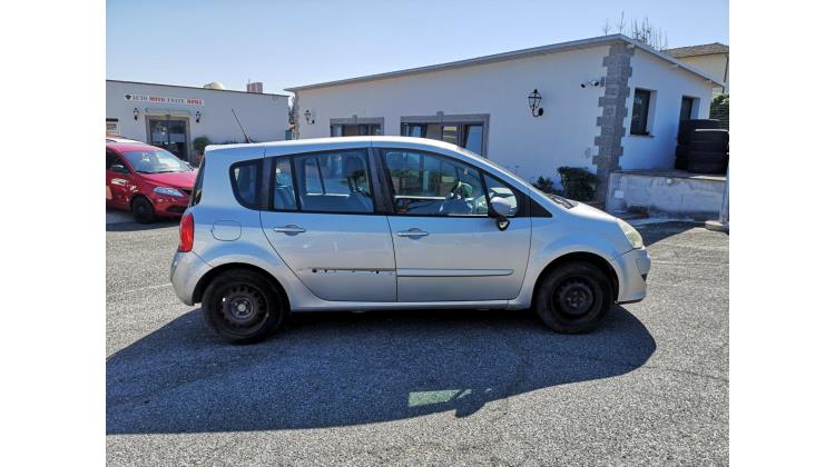 Renault Modus DINAMIQUE Berlina
