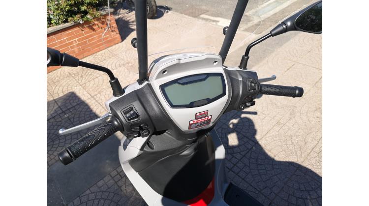 SWM C-FLY 125 SCOOTER