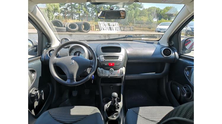 Peugeot 107 1.0 Berlina