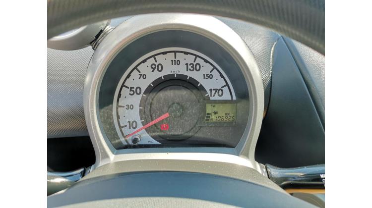 Peugeot 107 1.0 Berlina