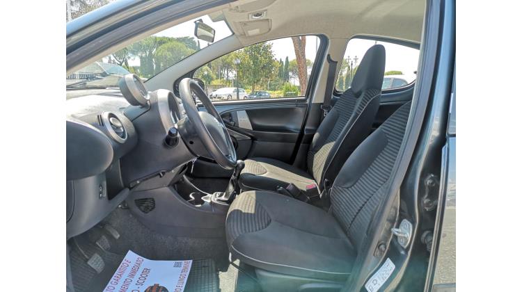 Peugeot 107 1.0 Berlina