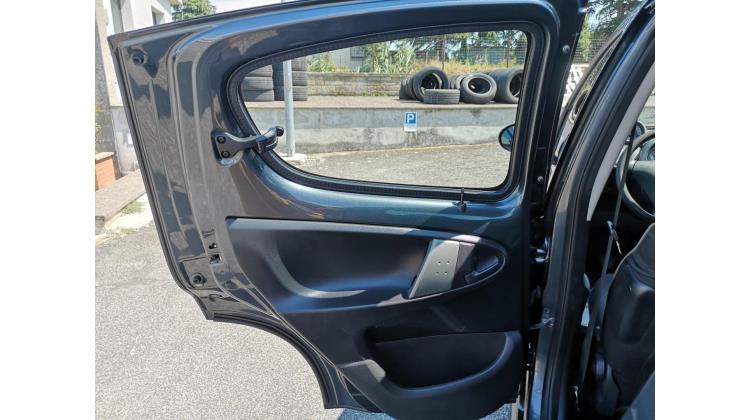 Peugeot 107 1.0 Berlina