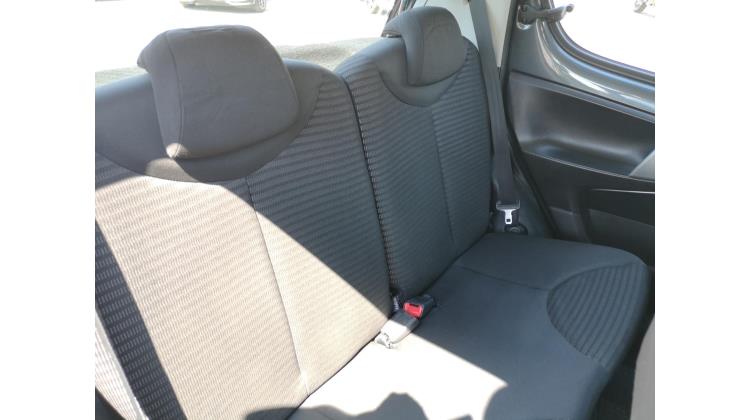 Peugeot 107 1.0 Berlina