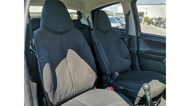 Peugeot 107 1.0 Berlina
