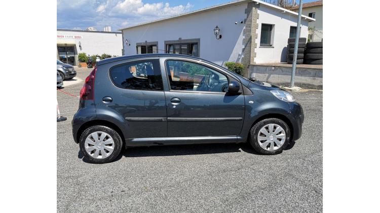 Peugeot 107 1.0 Berlina